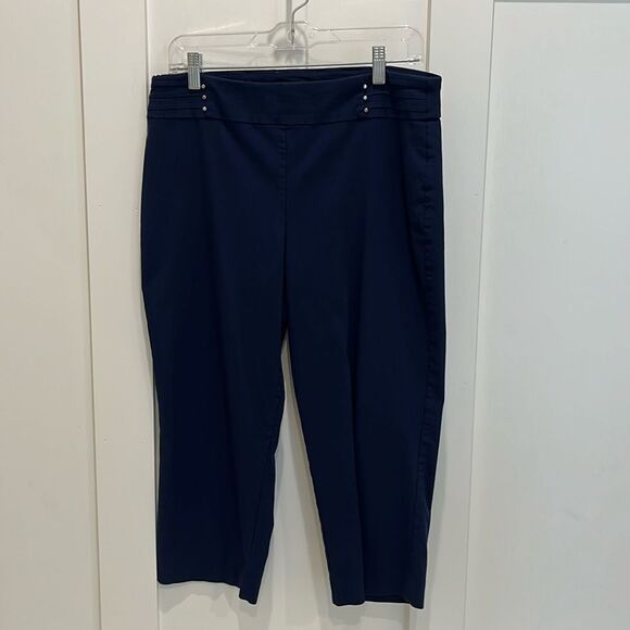 JM Collection Dark Blue Capri pants - Picture 1 of 8